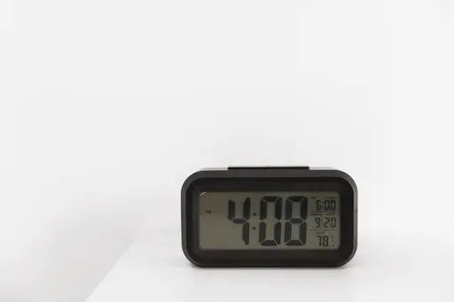 Digital LCD Clock with Temperature Display