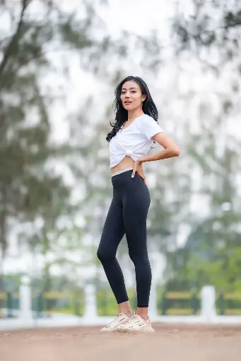 高腰緊身褲—深黑色合身