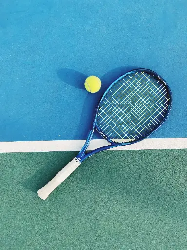 Beginner-Level Tennis Racket 