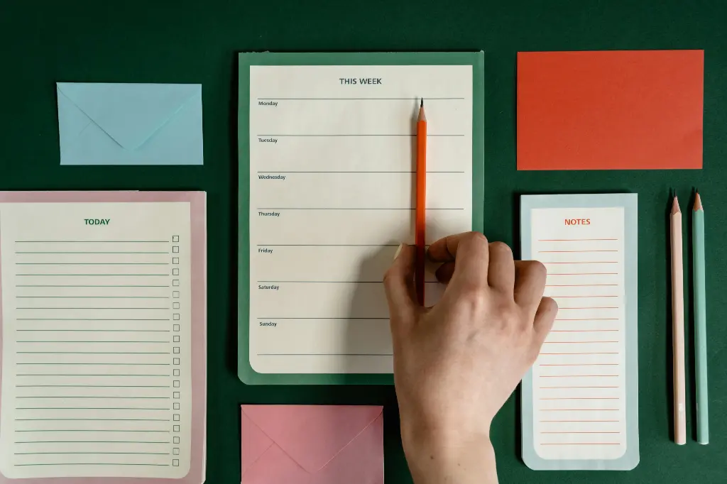 2025 Weekly Planner (A5 Hardcover)