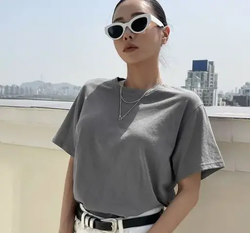 寬松的圓領t恤